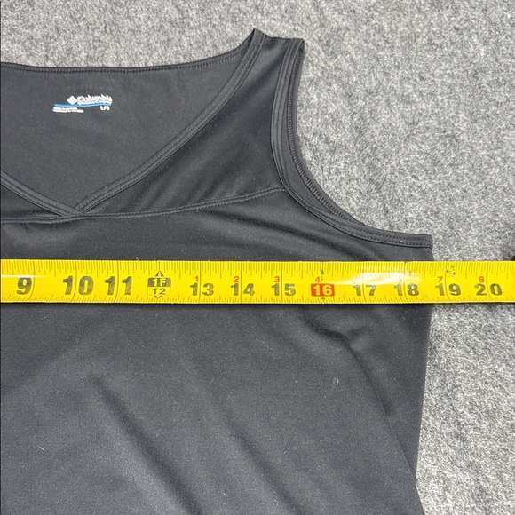 Columbia Women's Black V-Neck Tank Top - Picture 5 of 5